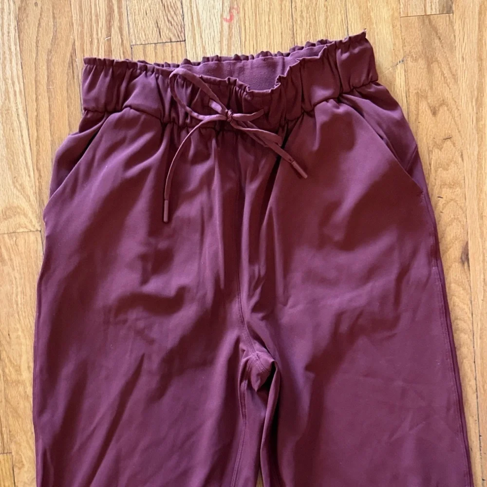 Lululemon Stretch High Rise 7/8 Length Pant 25